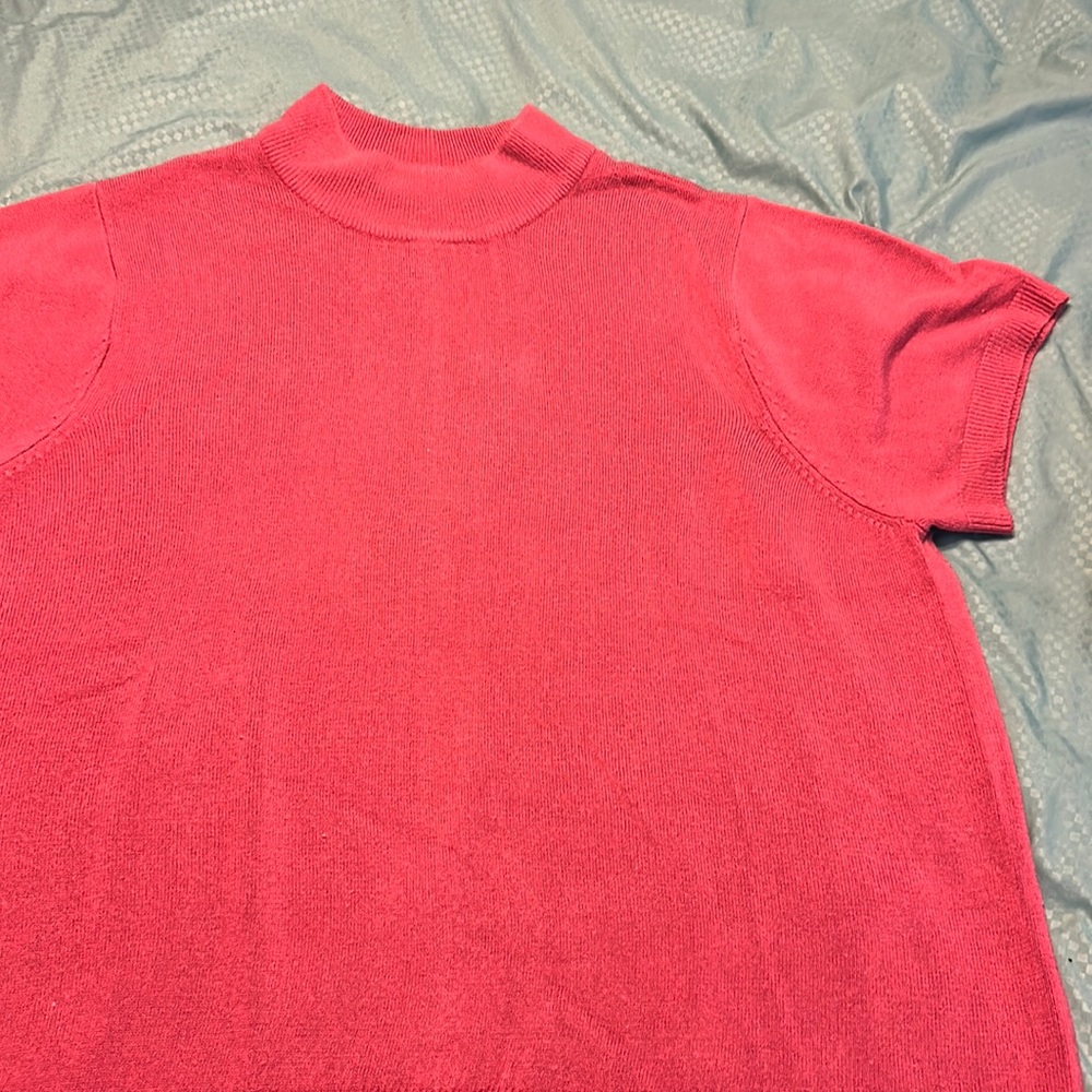 Roses Pink Short Sleeve Sweater
